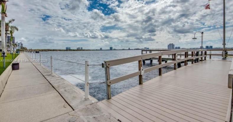 SCHOONER BAY CONDOMINIUM - Residential Lease