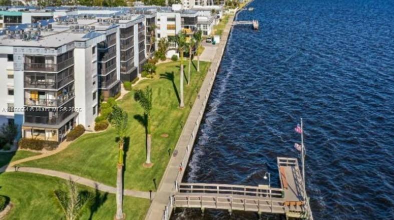 SCHOONER BAY CONDOMINIUM - Residential Lease