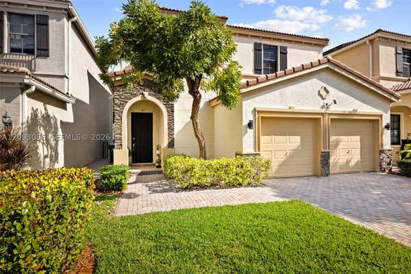 697 NE 193RD TER, MIAMI, FL 33179 - Image 1f78b7bbffb71f12f31c4331a8602cfe/3199390498