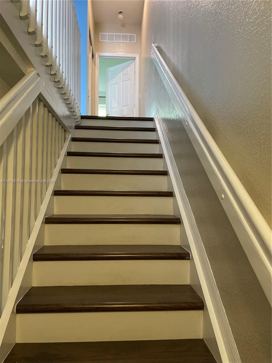 CARRIAGE HOMES AT BENTLEY - Residential Lease