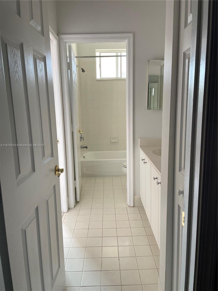 CARRIAGE HOMES AT BENTLEY - Residential Lease