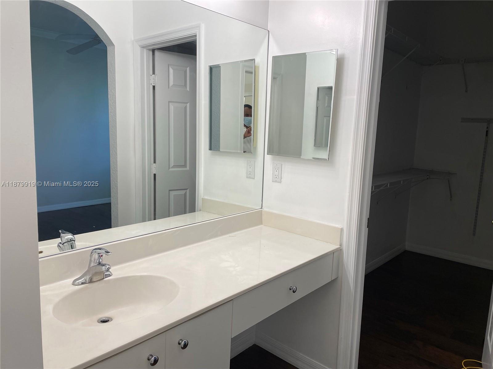 CARRIAGE HOMES AT BENTLEY - Residential Lease