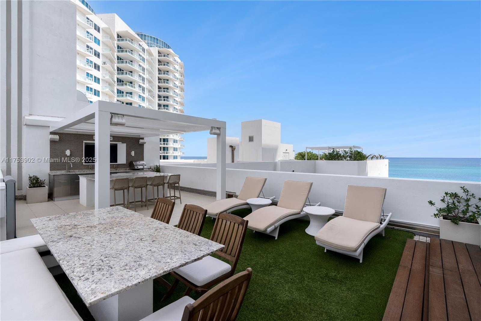 THE CARIBBEAN CONDO - Residential