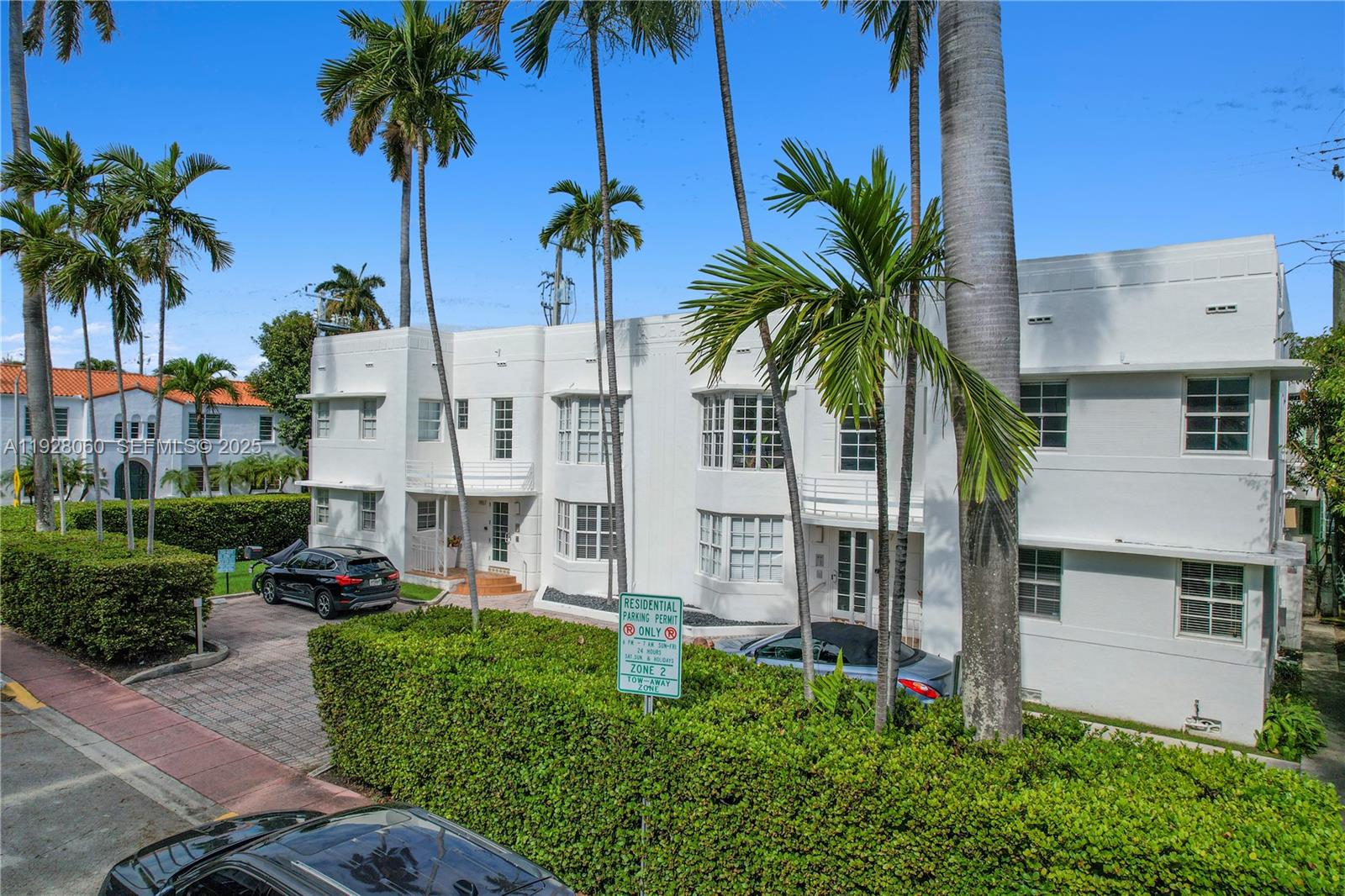 ALOHA CONDO - Residential Lease