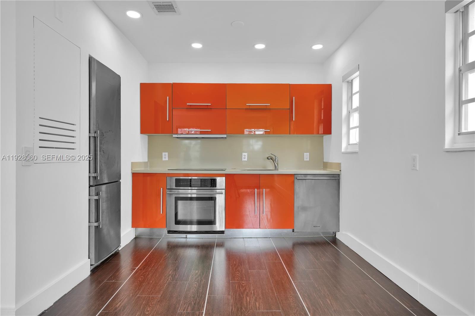 ALOHA CONDO - Residential Lease