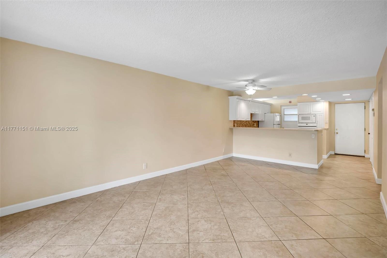 2326 S Cypress Bend Dr 218
