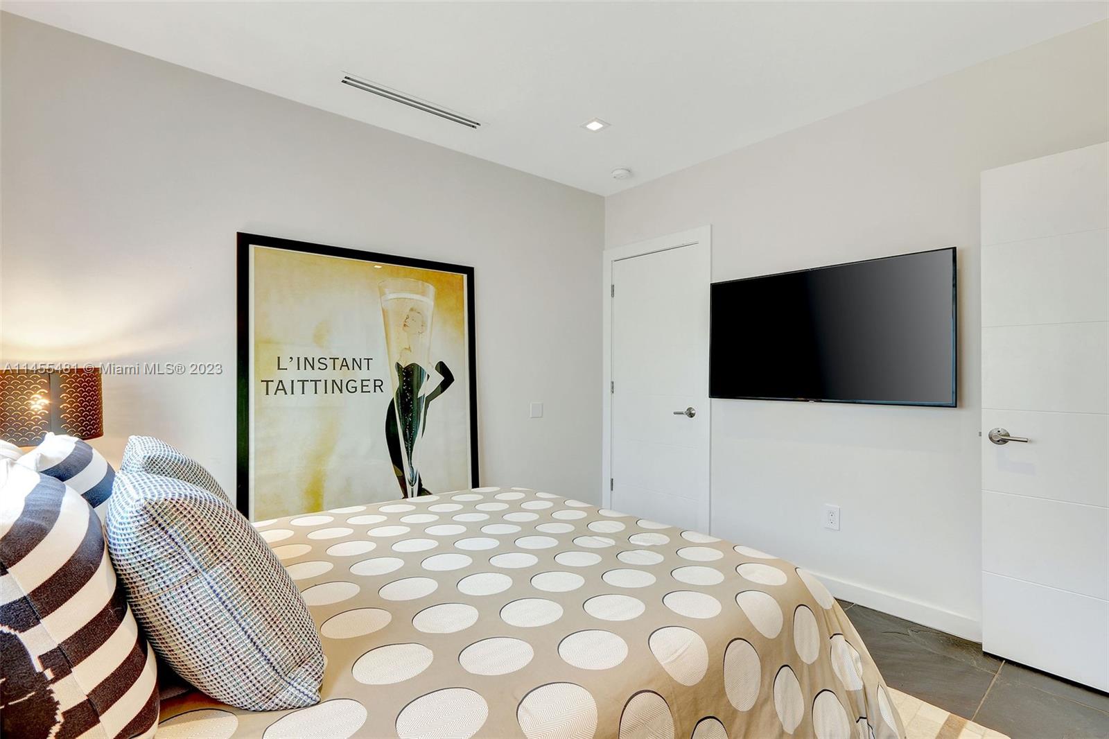 OCEAN BEACH ADDN NO 3 - Residential