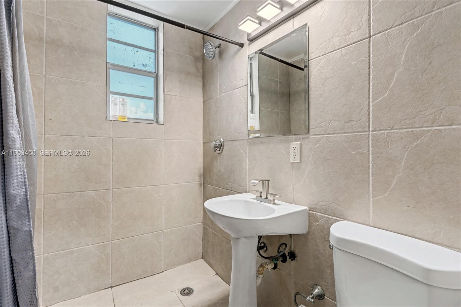 MILFRED CONDO - Residential