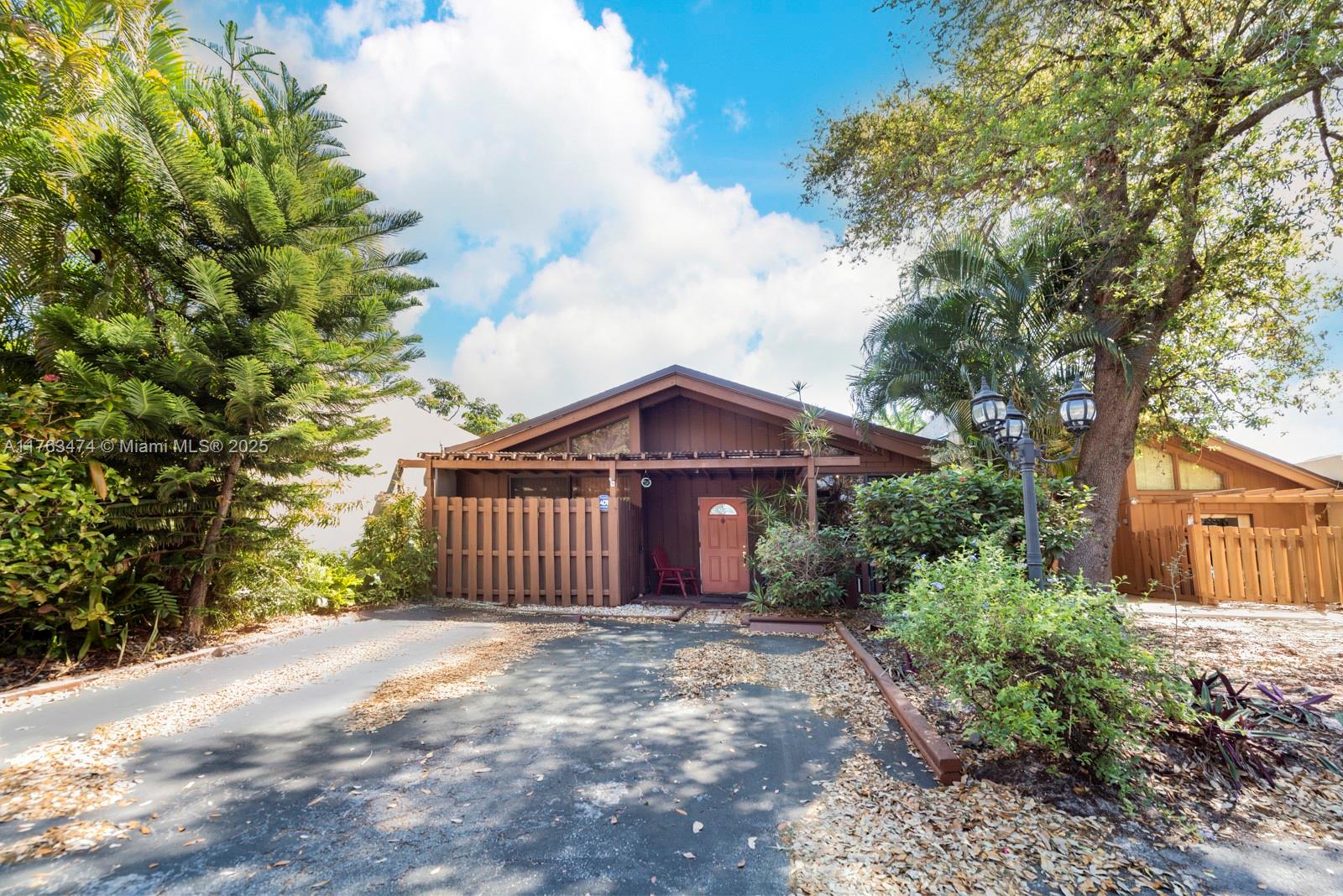 Property for Sale at 6120 Nw 33rd Ter, Fort Lauderdale, Miami-Dade County, Florida - Bedrooms: 2 
Bathrooms: 2  - $379,000