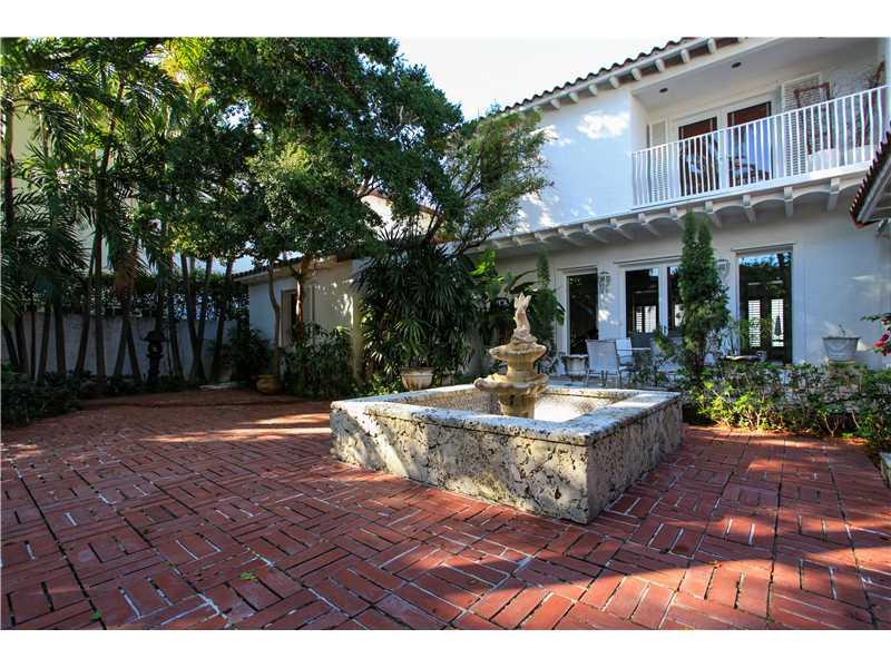 LA GORCE GOLF SUB PB 14-4 - Residential