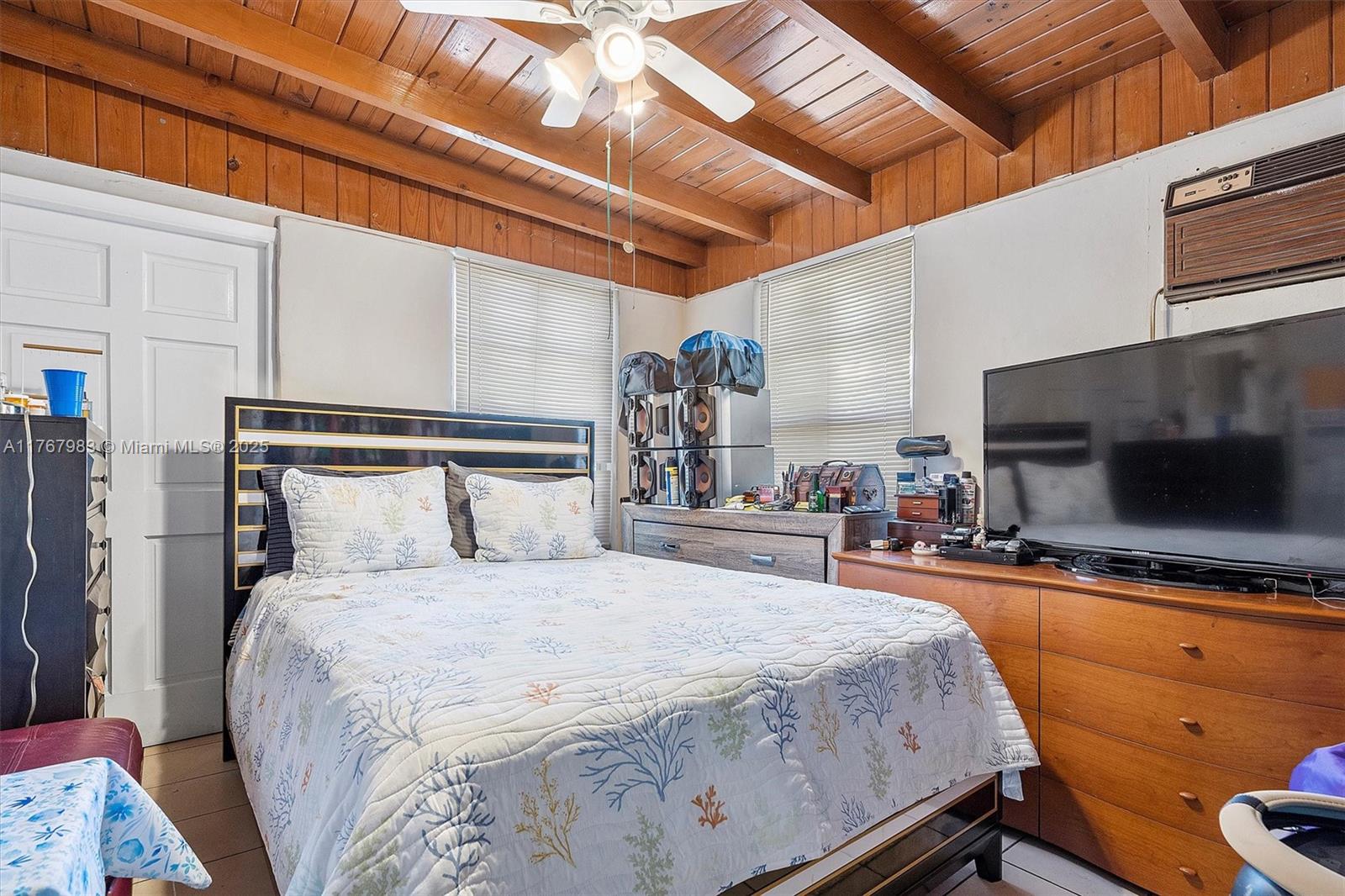 ESSEX VILLAGE-THIRD ADDIT - Residential