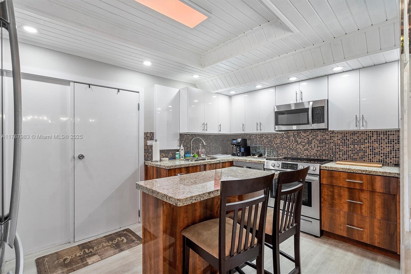 ESSEX VILLAGE-THIRD ADDIT - Residential