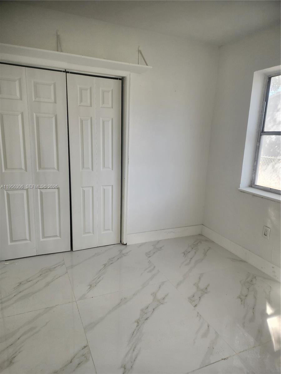 LONG ESTATES - Residential