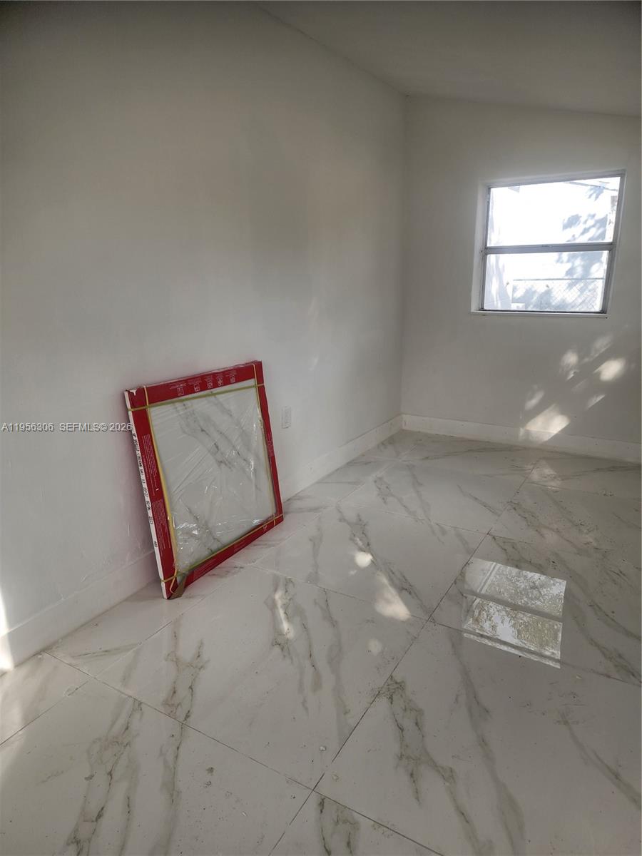 LONG ESTATES - Residential