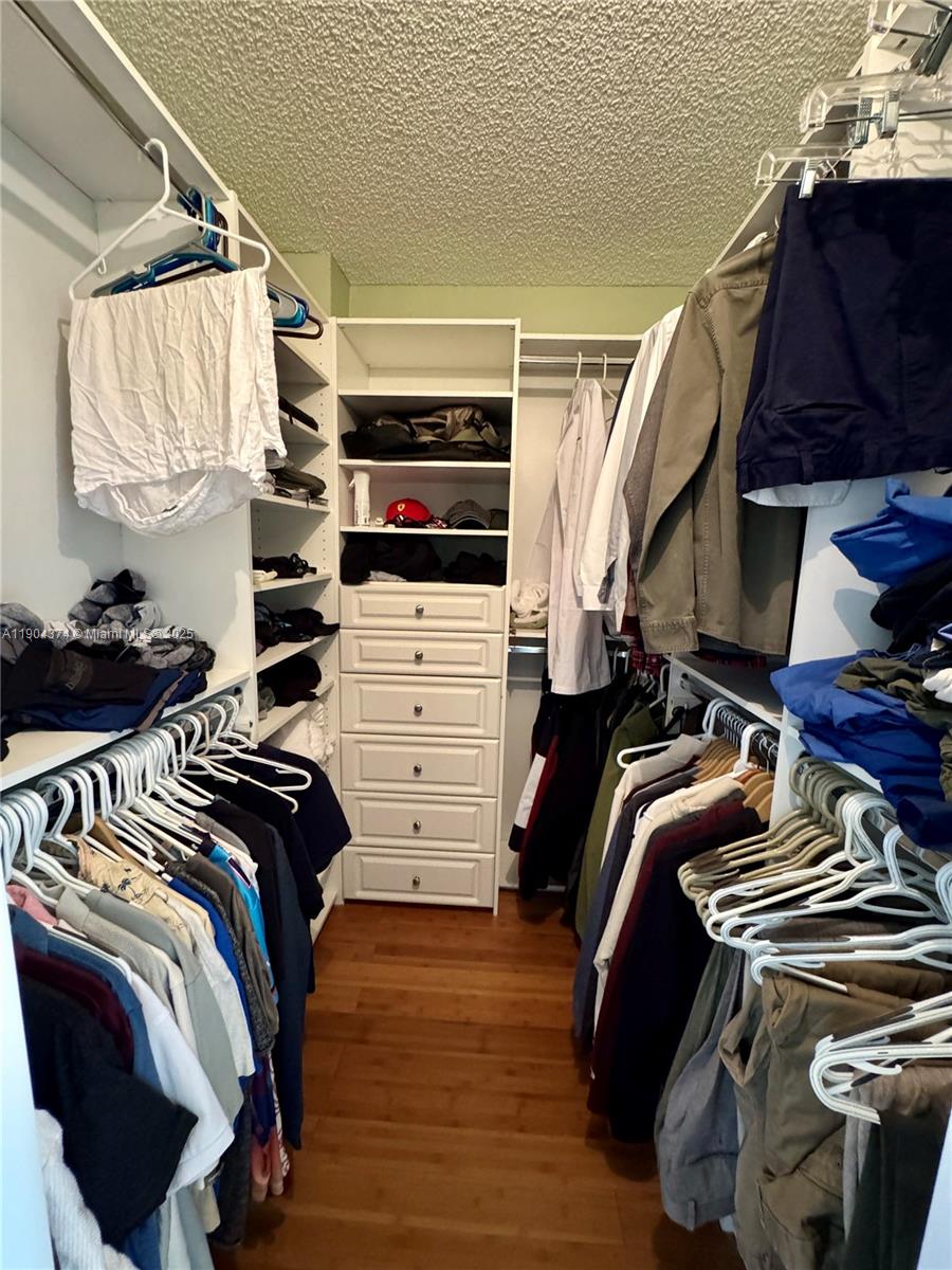 THE CLIPPER AT BISC COVE - Residential