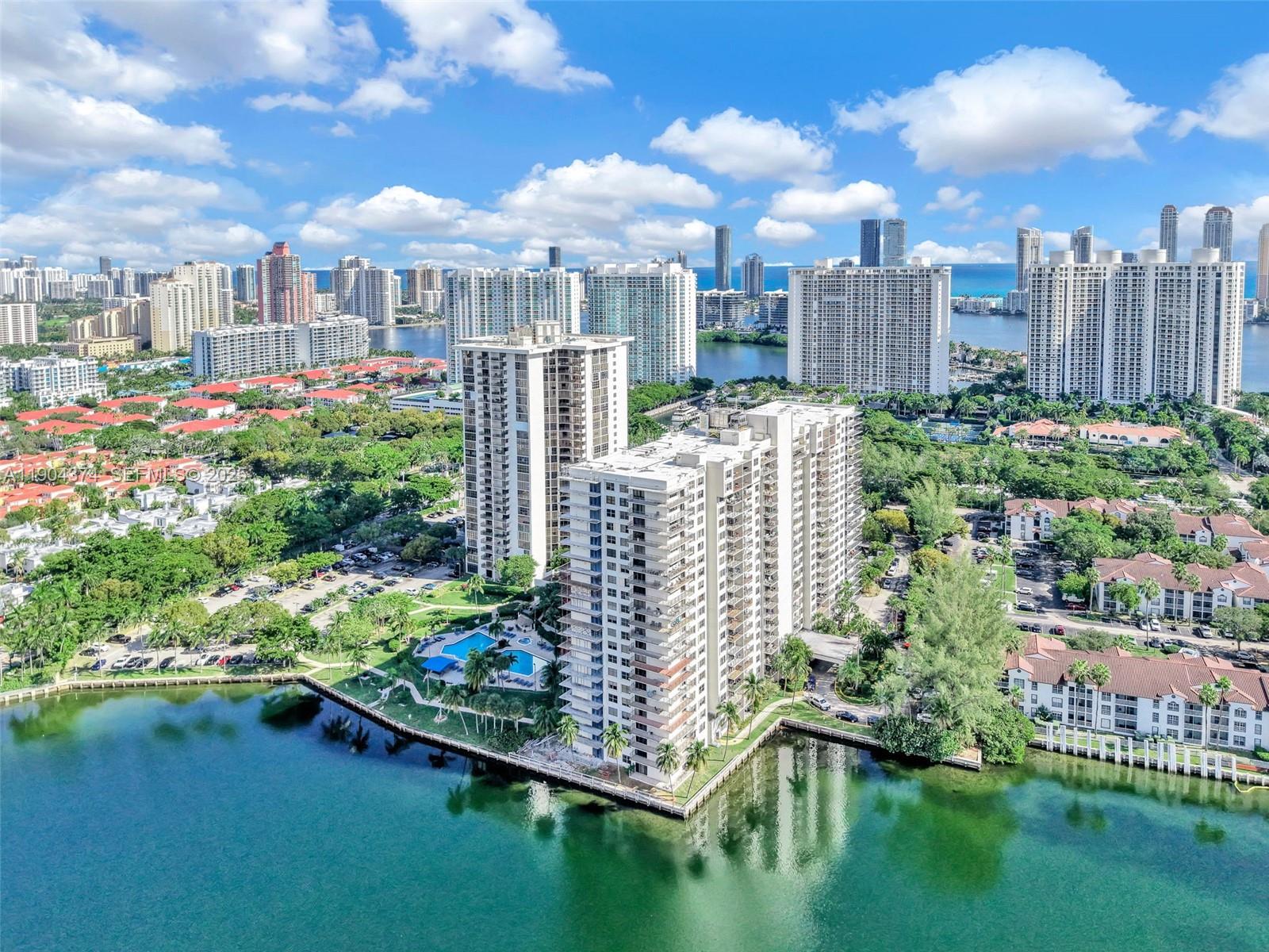 THE CLIPPER AT BISC COVE - Residential