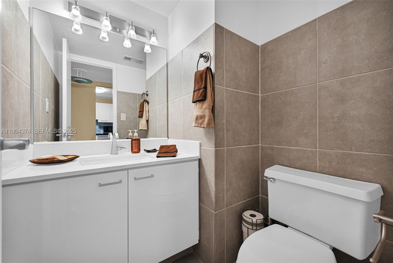 THE CLIPPER AT BISC COVE - Residential