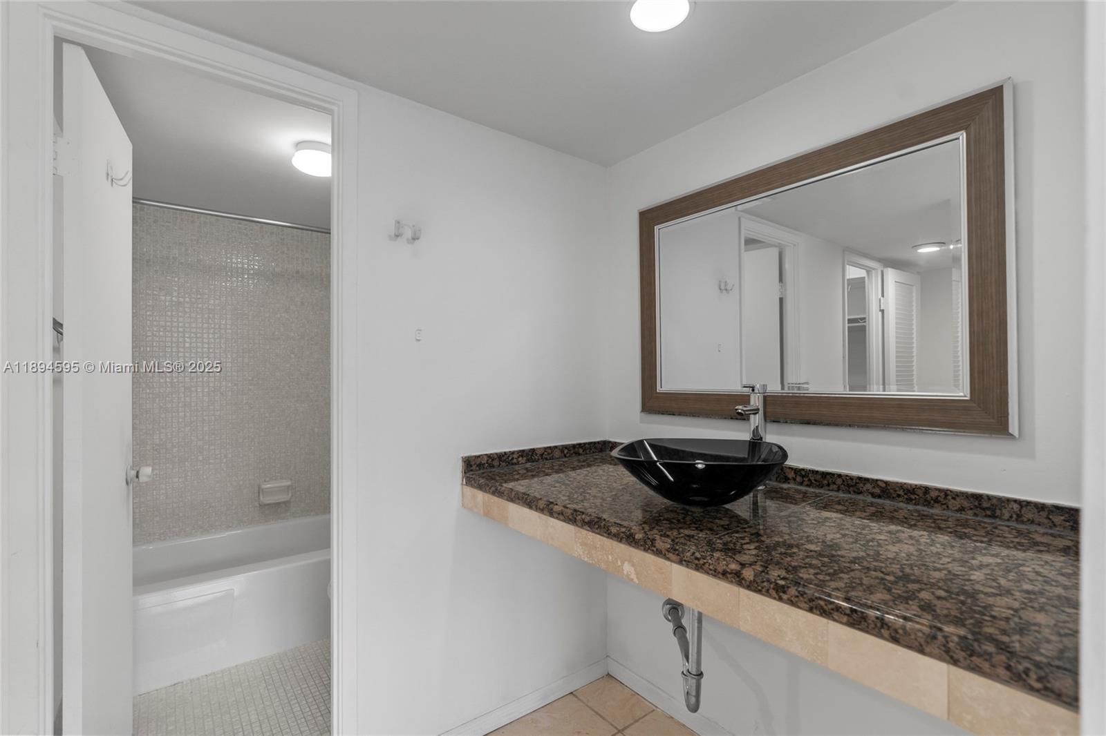 BUCKLEY TOWERS CONDO - EA - Residential Lease