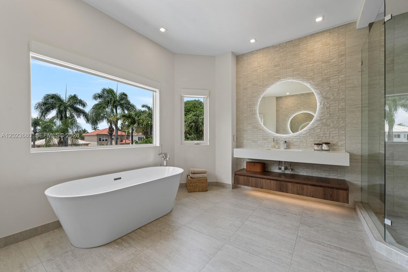 DORAL ISLES VENETIA - Residential