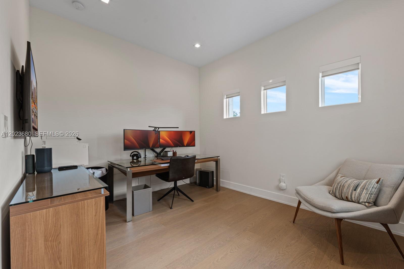 DORAL ISLES VENETIA - Residential