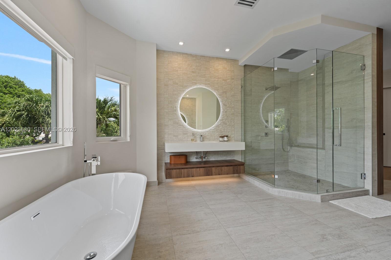 DORAL ISLES VENETIA - Residential