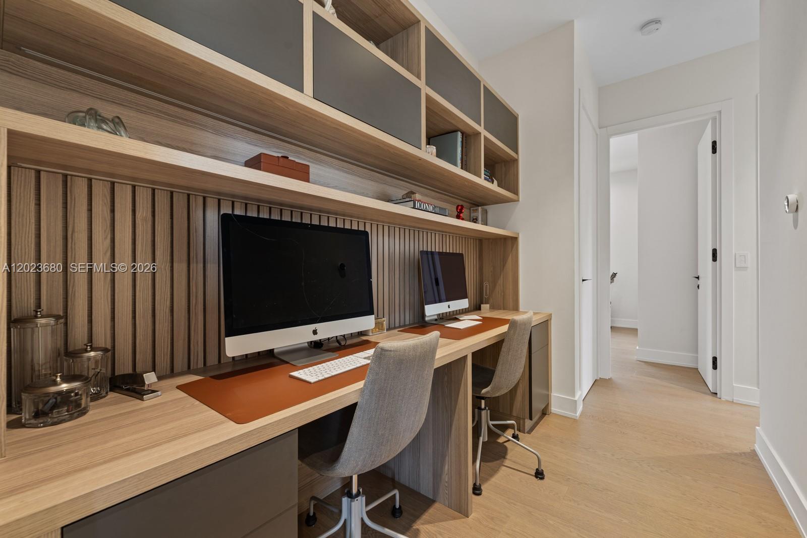 DORAL ISLES VENETIA - Residential