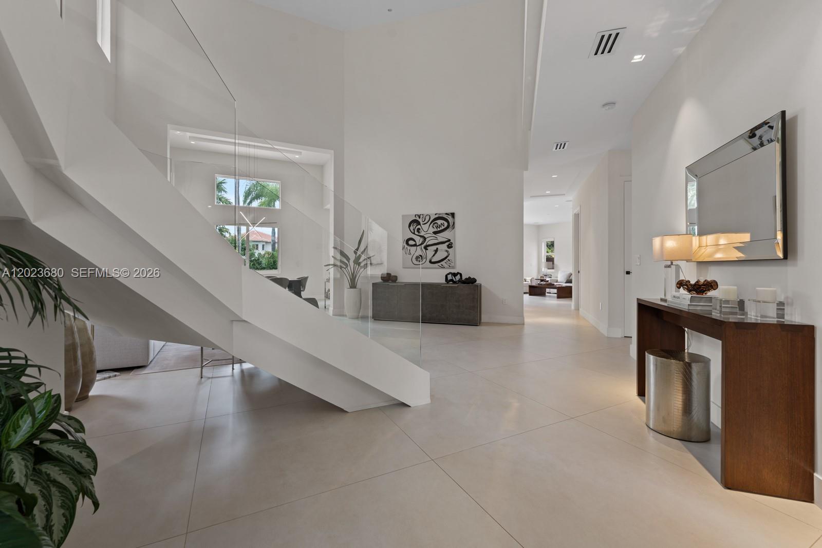 DORAL ISLES VENETIA - Residential