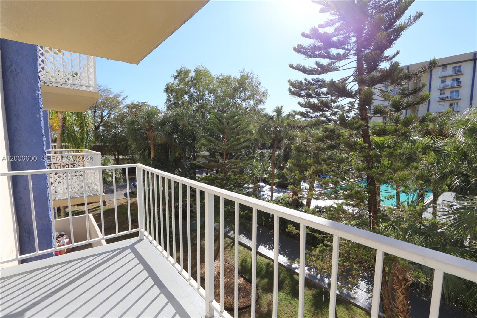 YOLANDA VILLAS CONDO - Residential