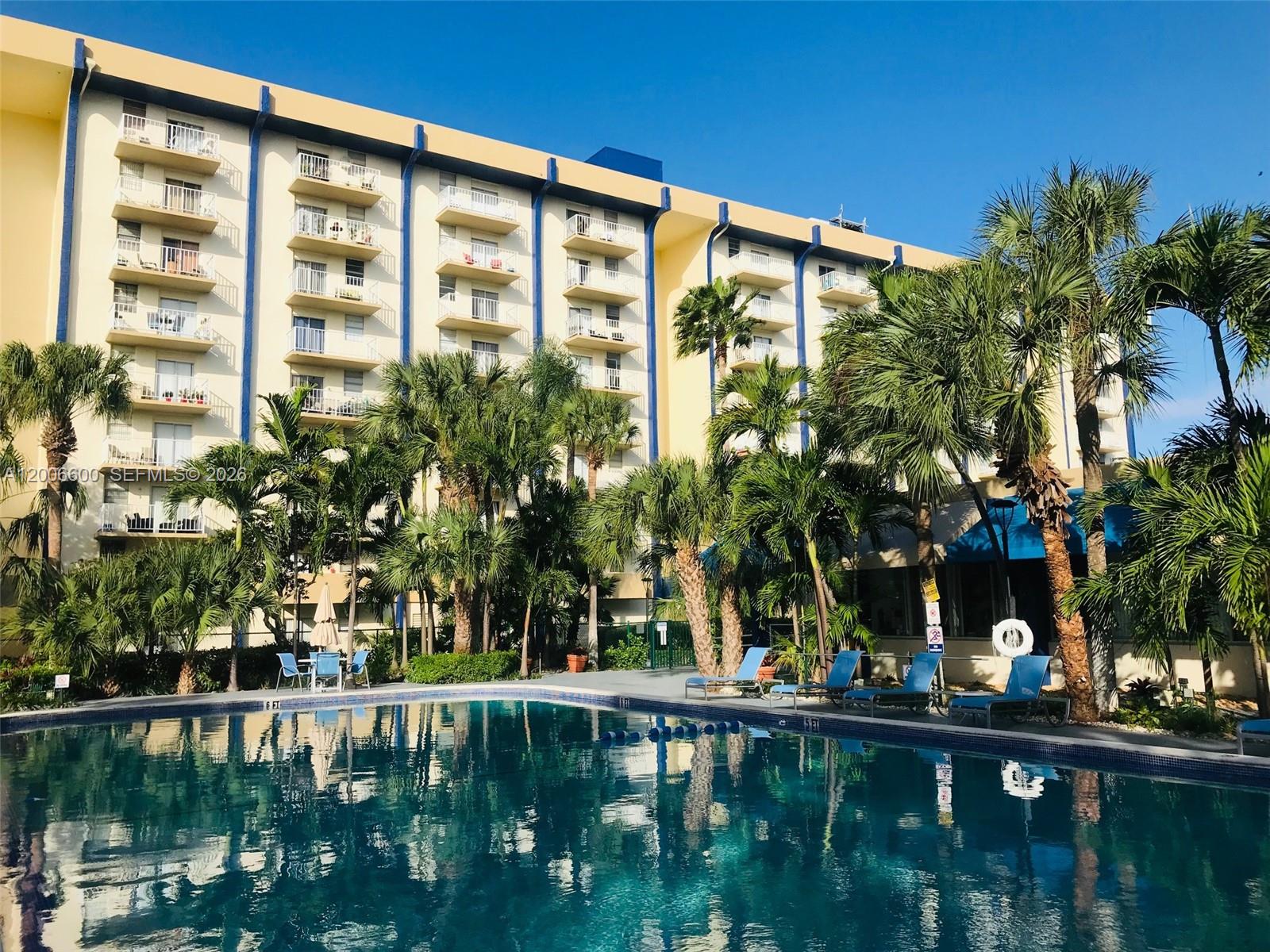 YOLANDA VILLAS CONDO - Residential