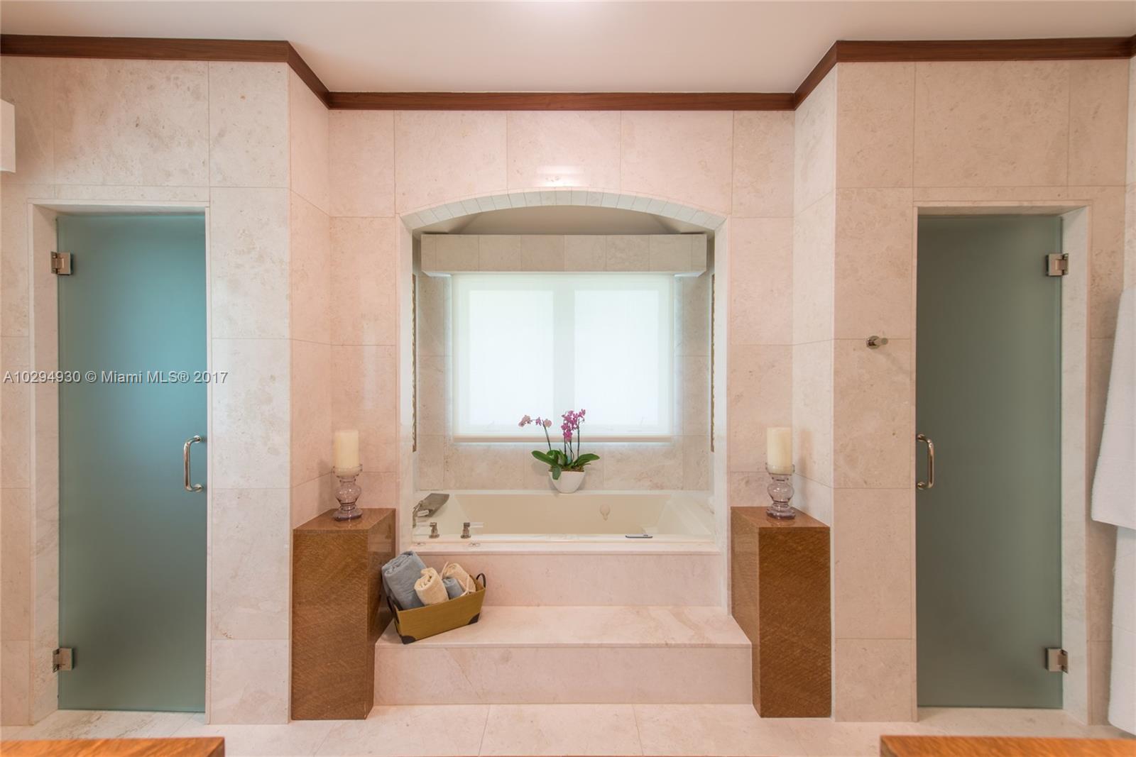 THE MOORINGS - Residential