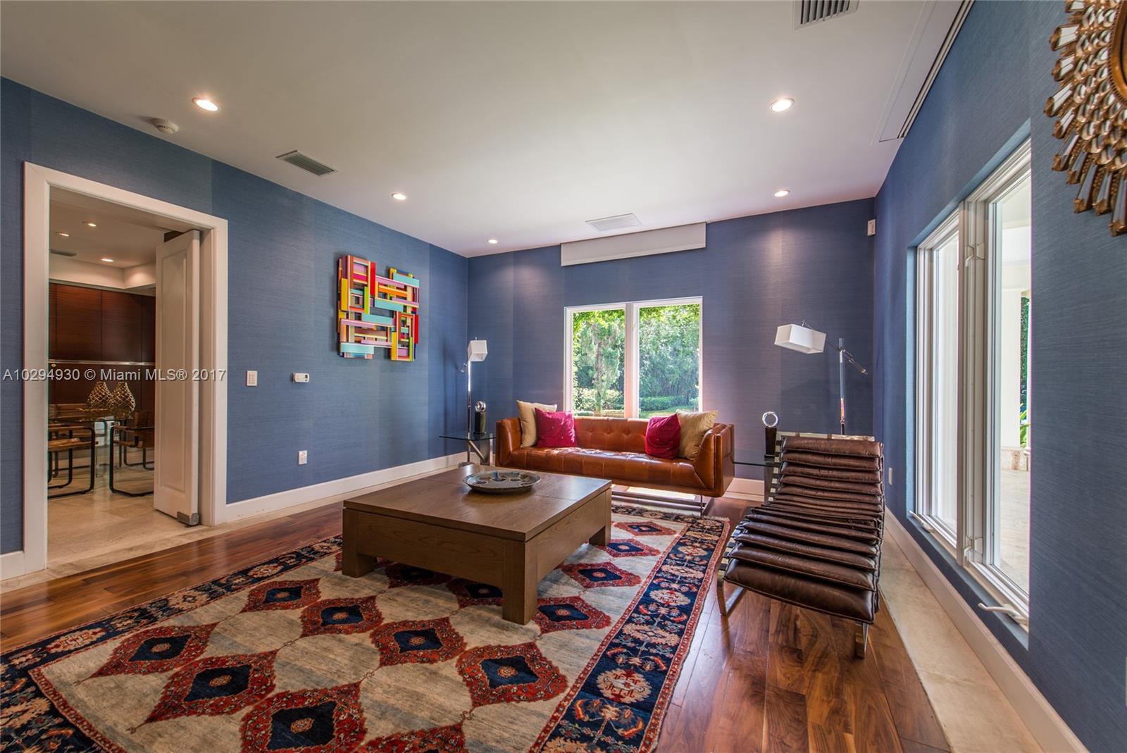 THE MOORINGS - Residential