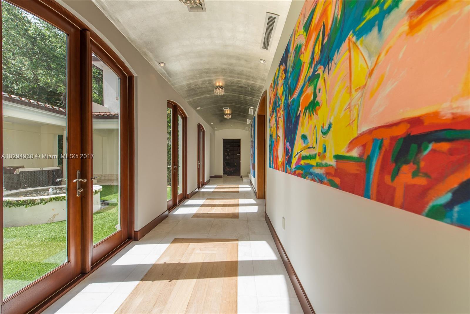 THE MOORINGS - Residential