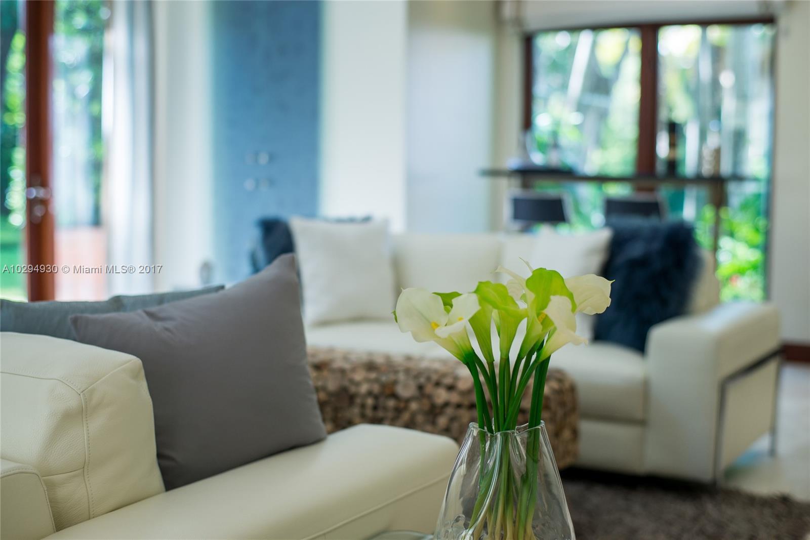 THE MOORINGS - Residential