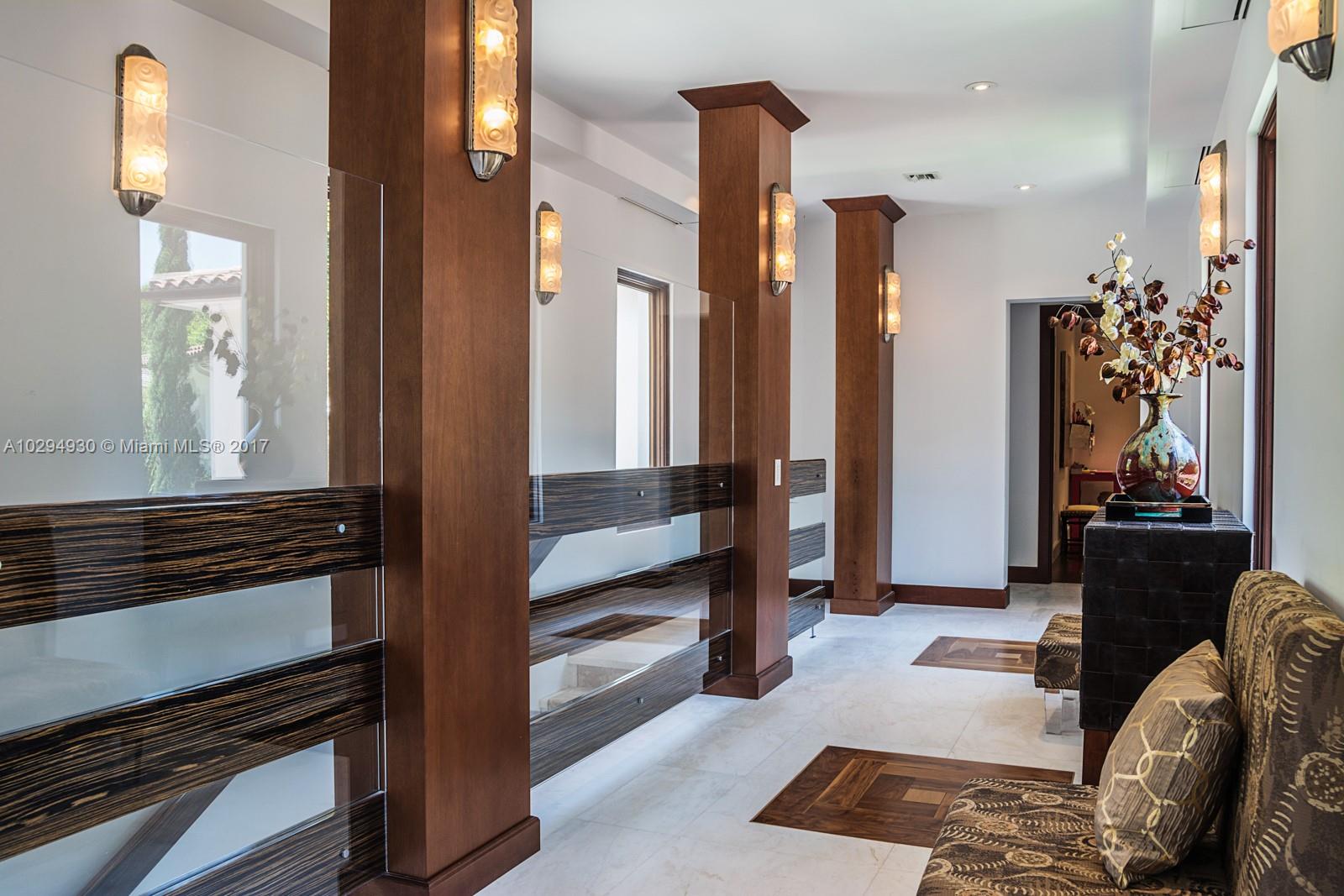 THE MOORINGS - Residential