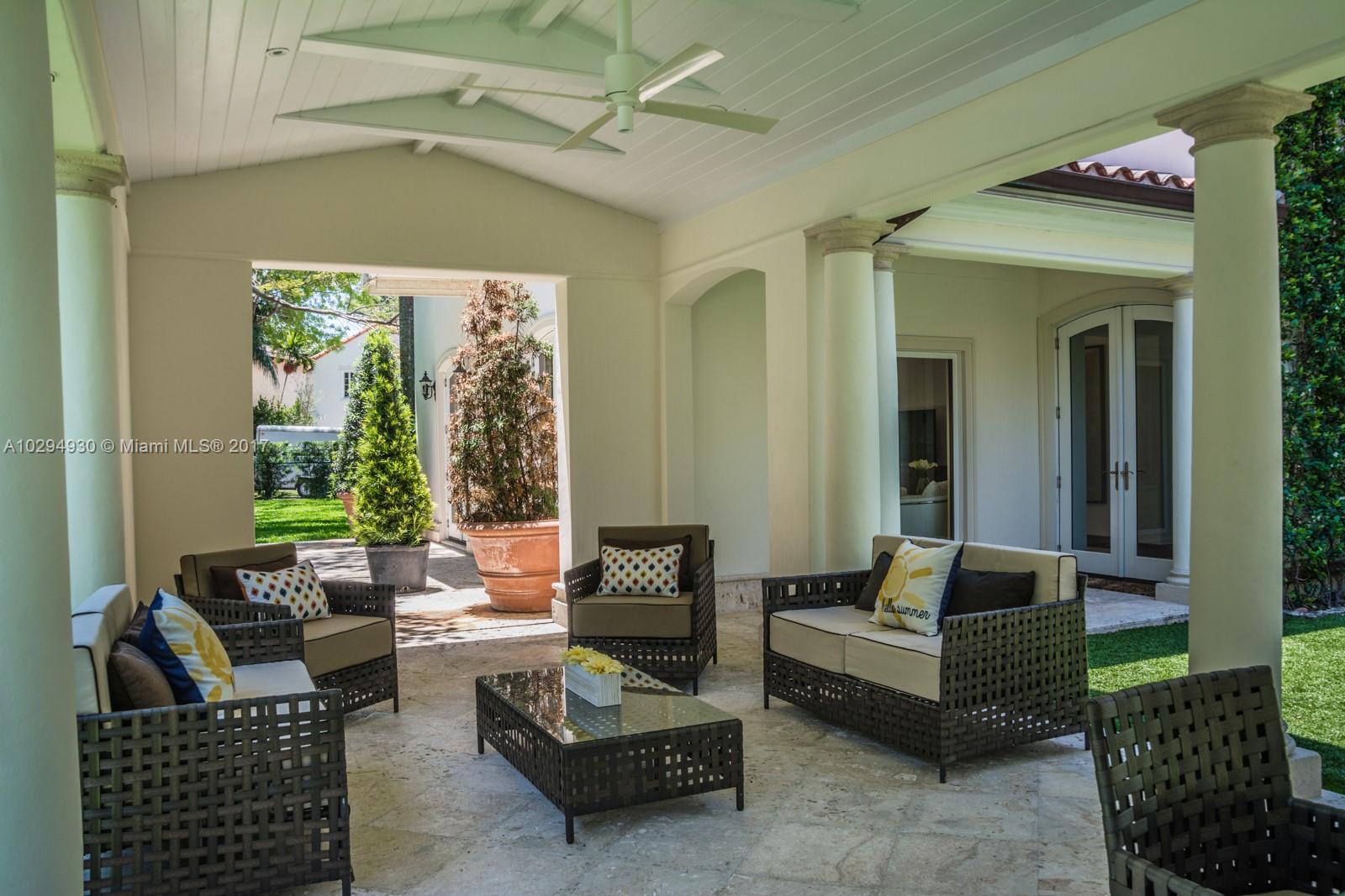 THE MOORINGS - Residential