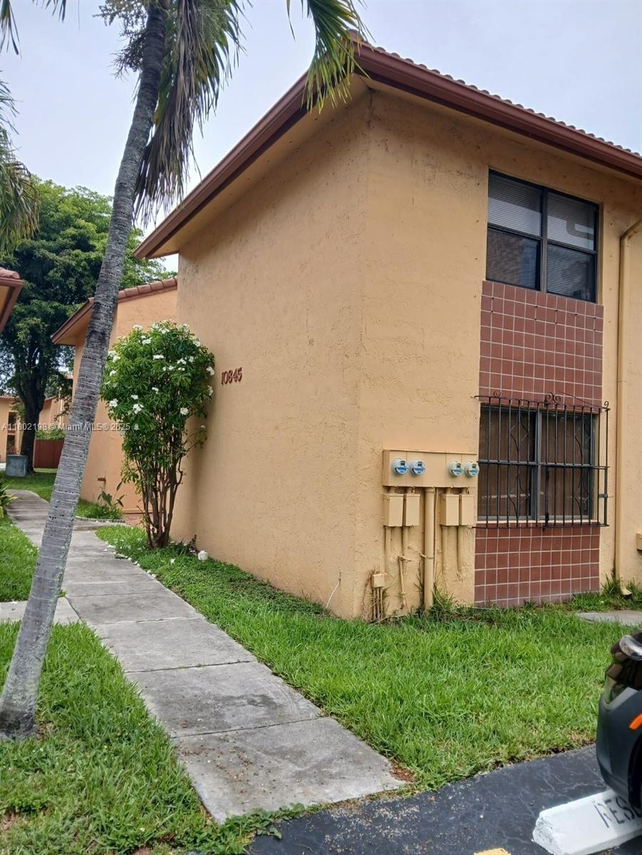 Rental Property at 10845 Nw 7th St 15-14, Miami, Broward County, Florida - Bedrooms: 2 
Bathrooms: 2  - $2,300 MO.