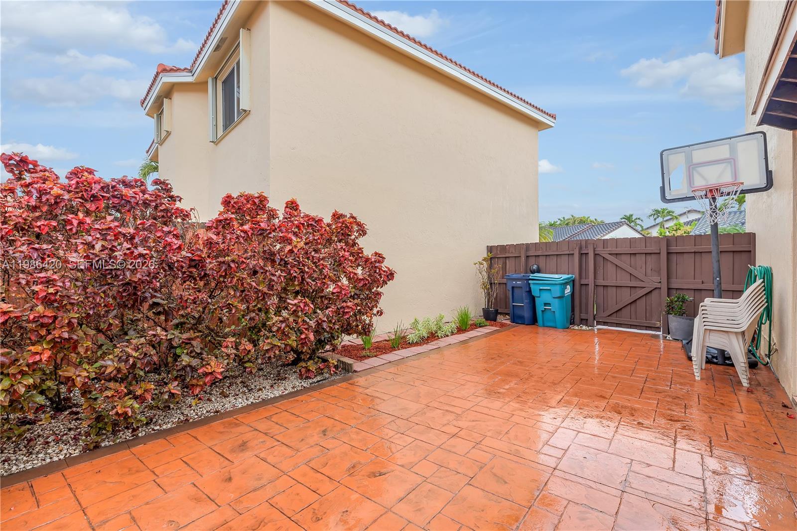 IMPERIAL GROUP - Residential