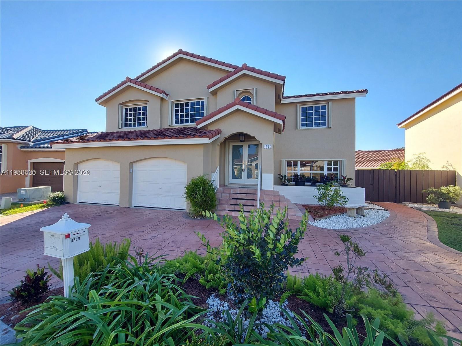 IMPERIAL GROUP - Residential