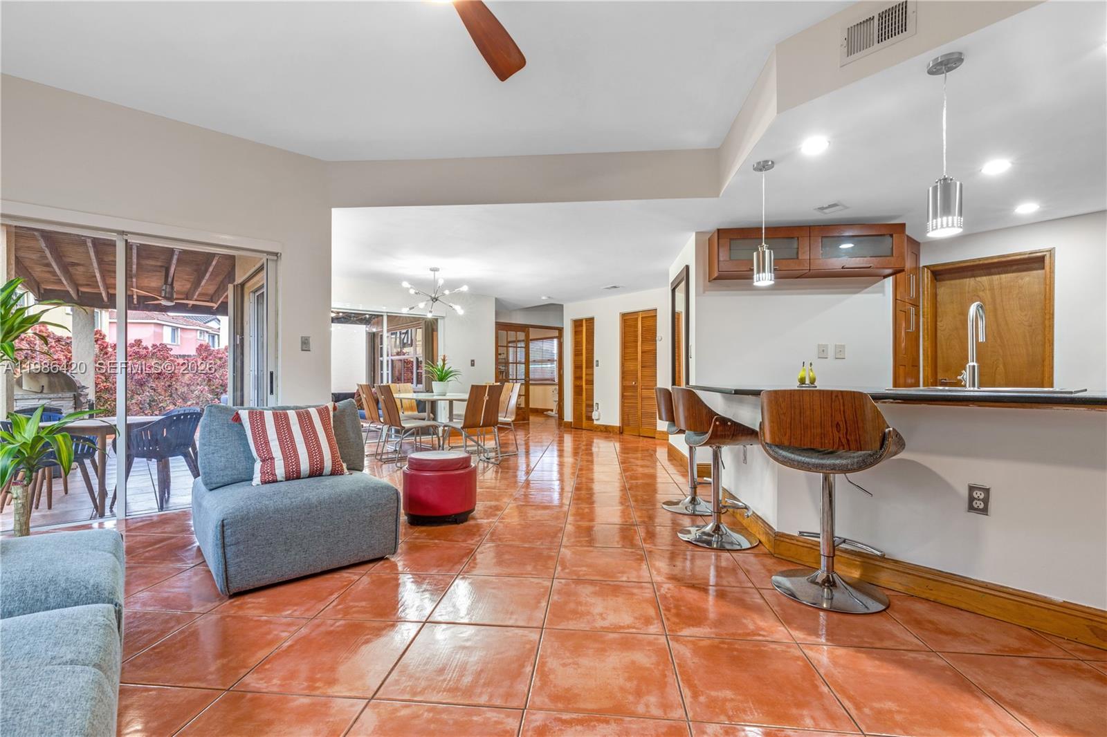 IMPERIAL GROUP - Residential