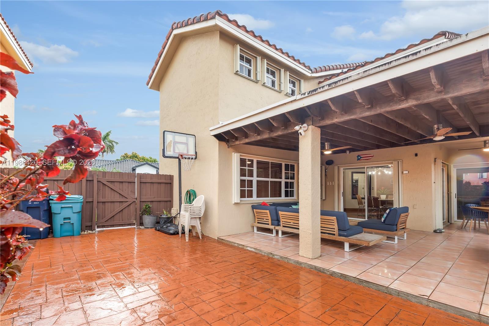 IMPERIAL GROUP - Residential