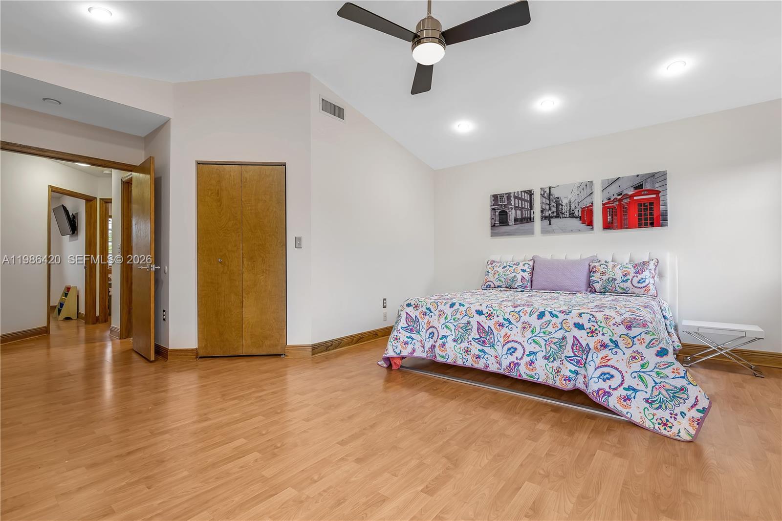 IMPERIAL GROUP - Residential