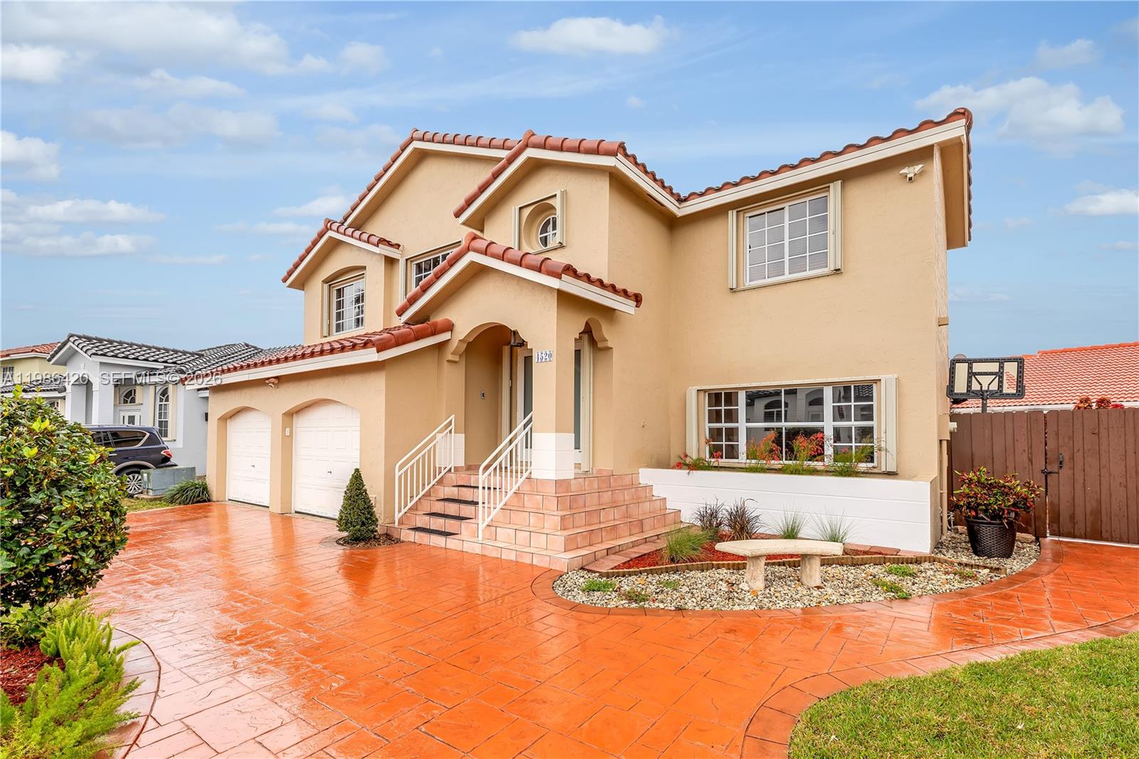 IMPERIAL GROUP - Residential