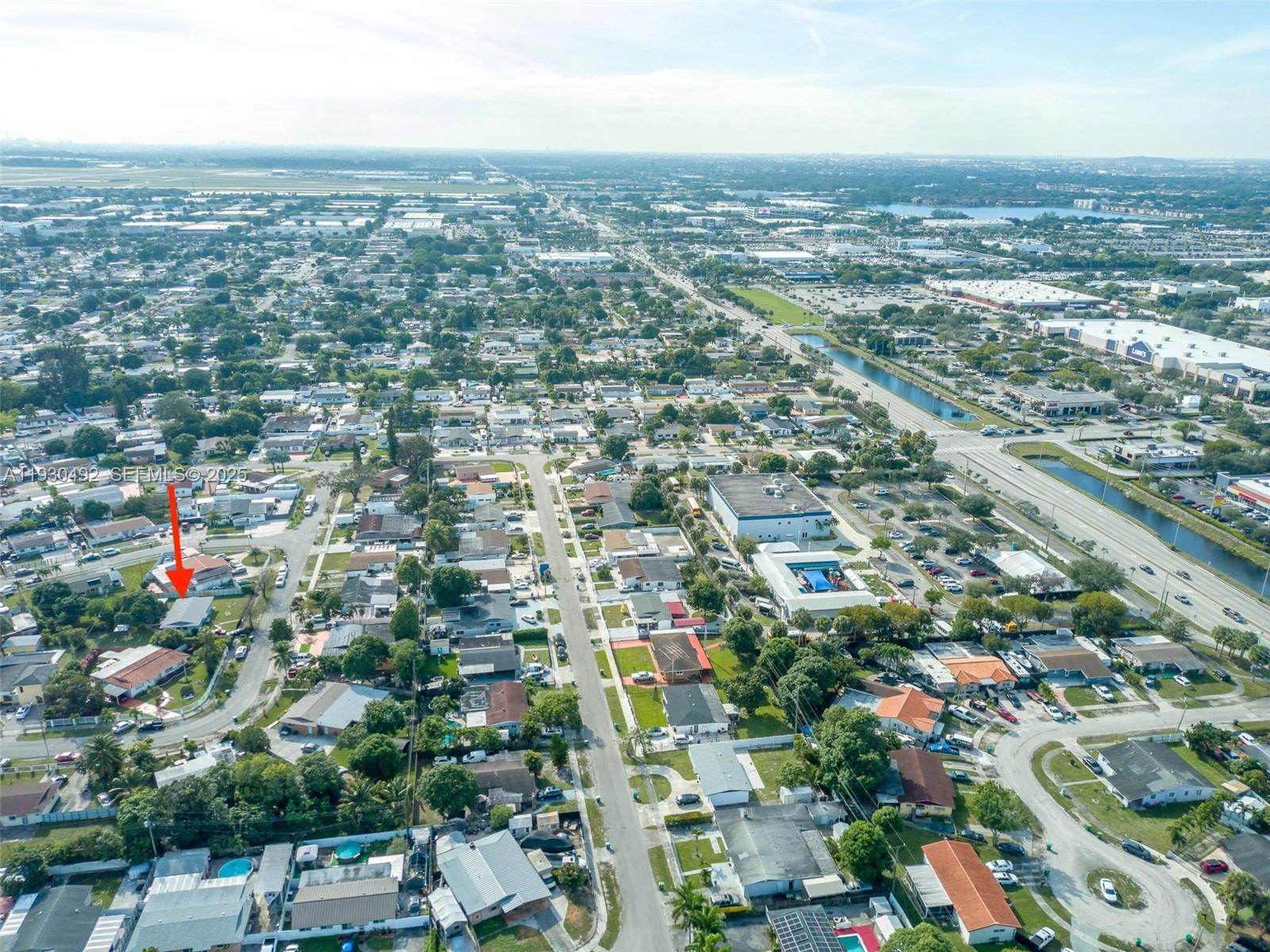 CAROL CITY LAKE STEVEN ES - Residential