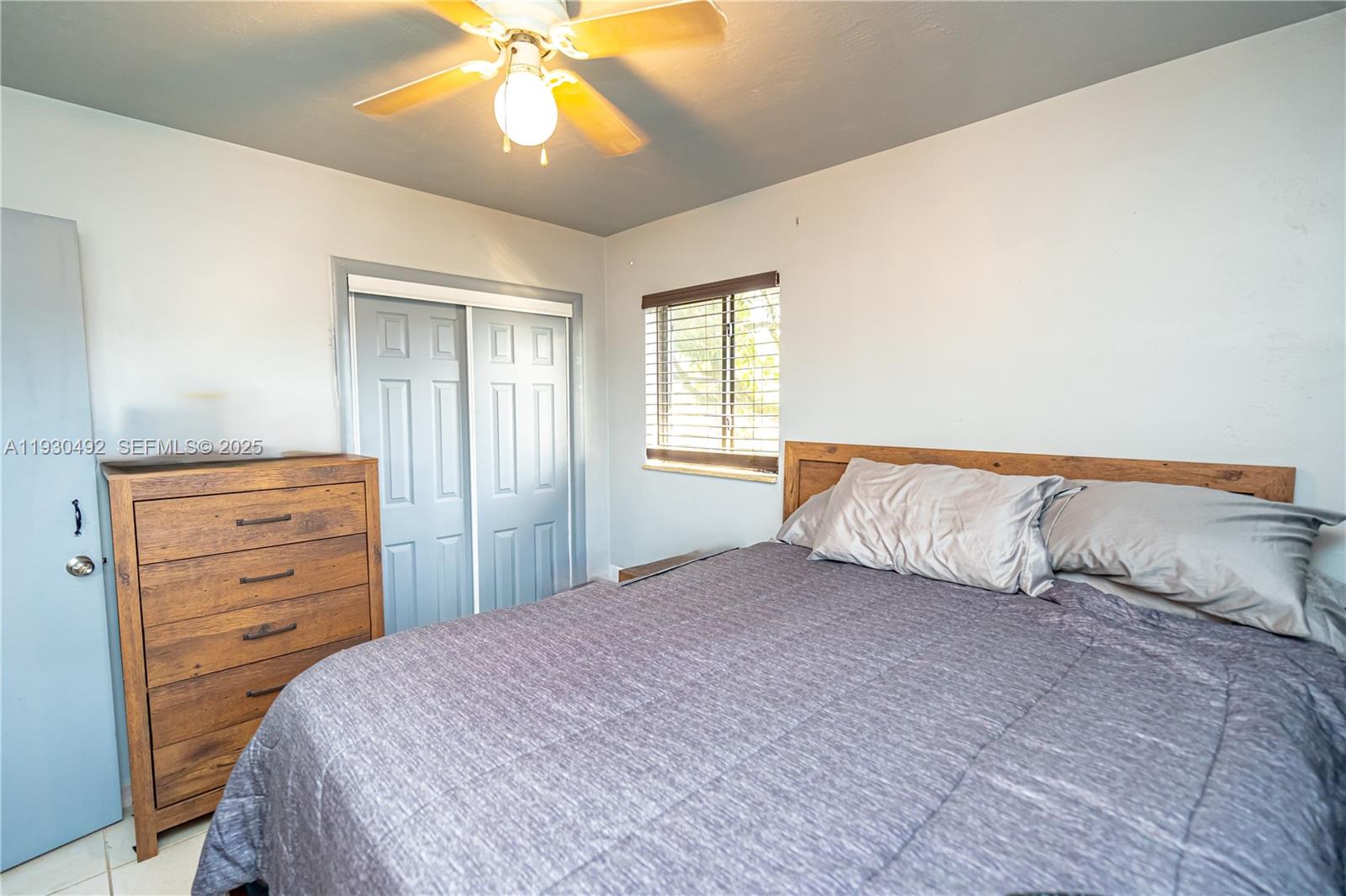 CAROL CITY LAKE STEVEN ES - Residential