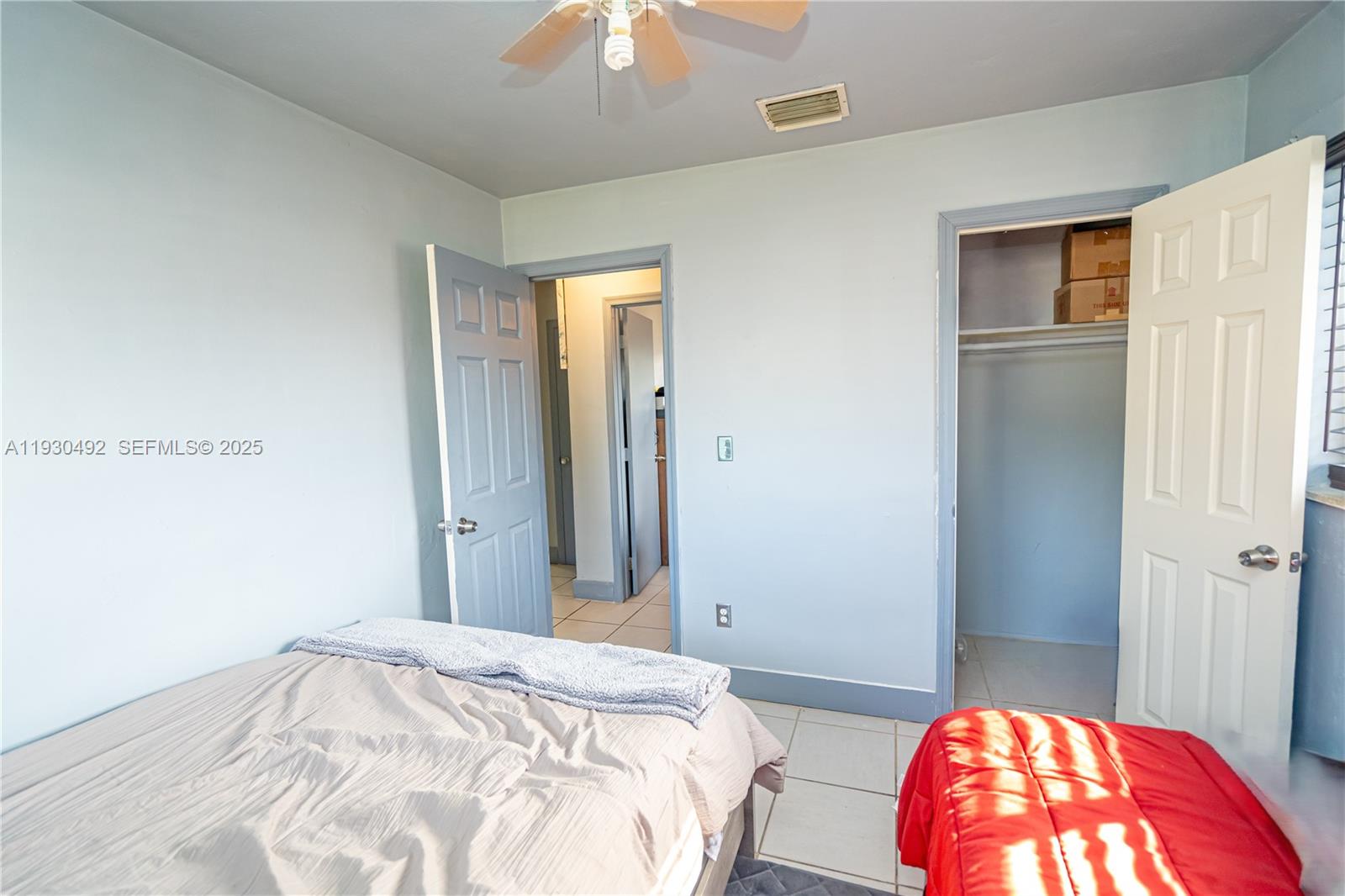 CAROL CITY LAKE STEVEN ES - Residential