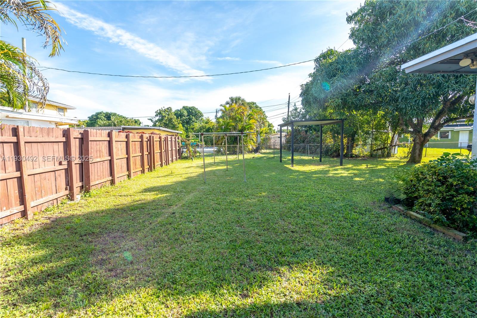 CAROL CITY LAKE STEVEN ES - Residential