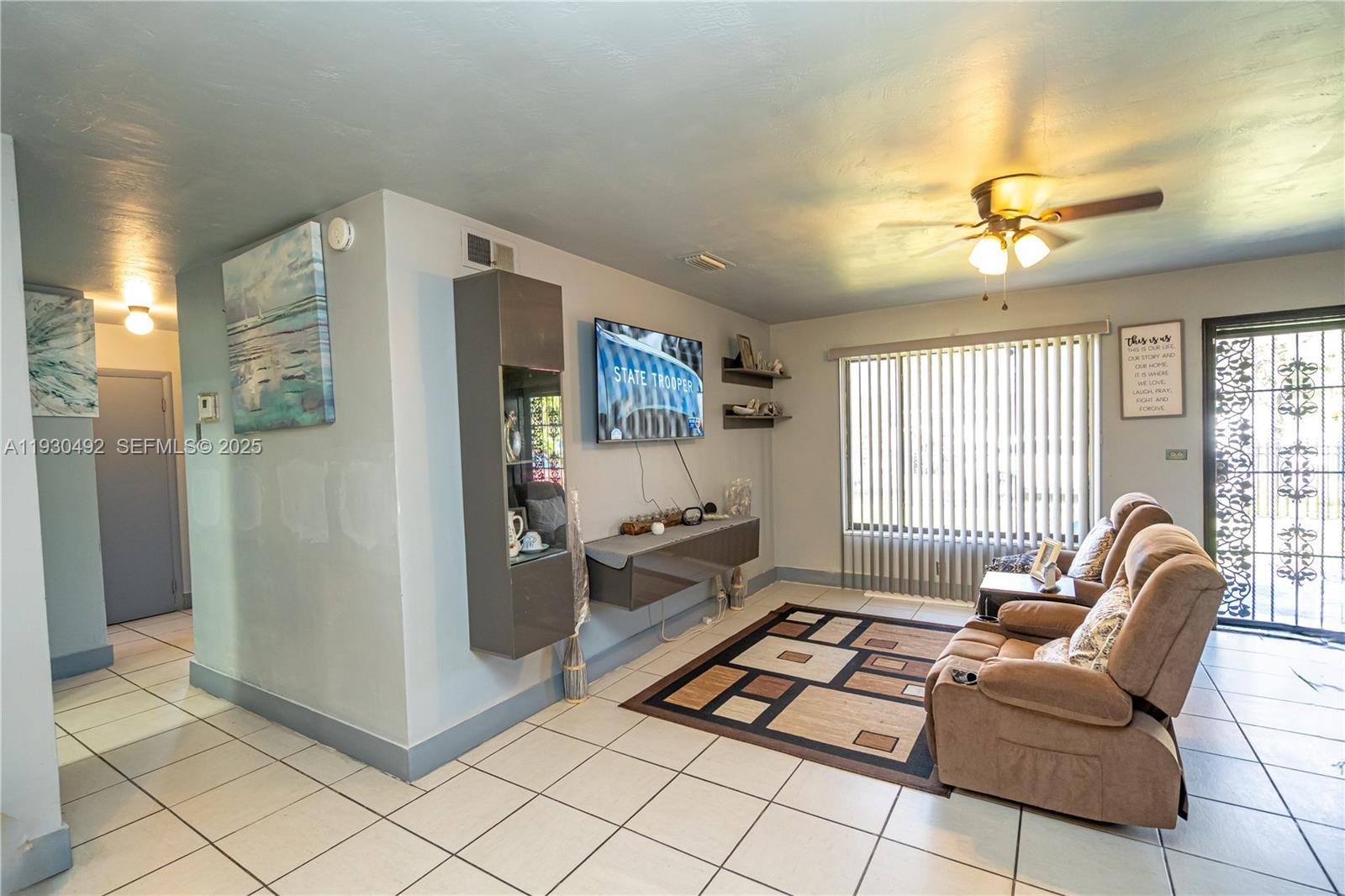 CAROL CITY LAKE STEVEN ES - Residential