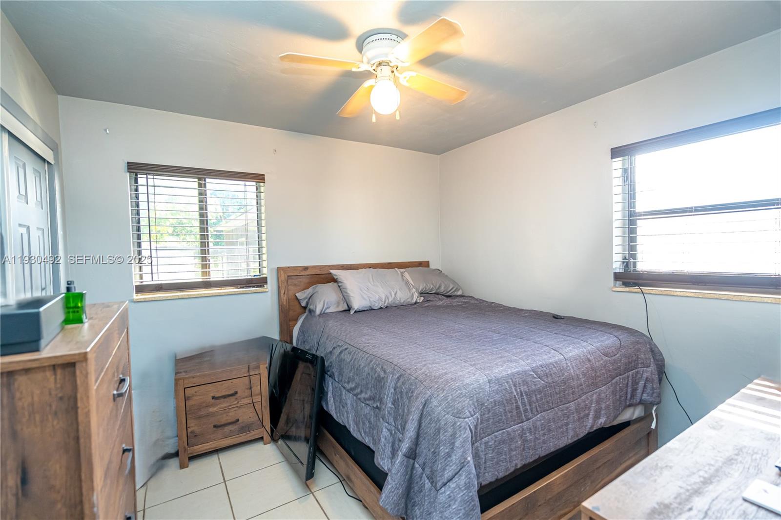 CAROL CITY LAKE STEVEN ES - Residential