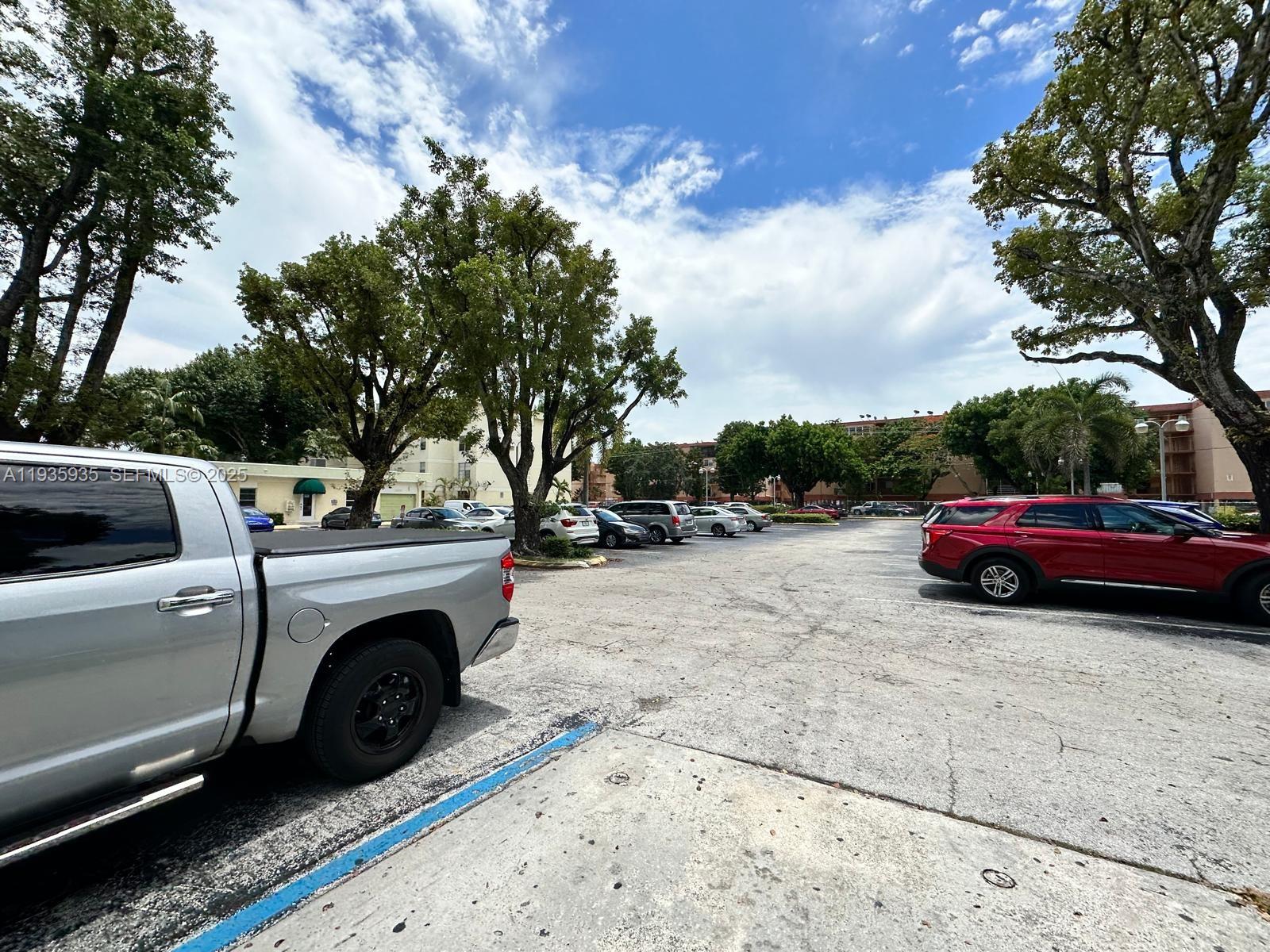 CAMBRIDGE CONDO - Residential