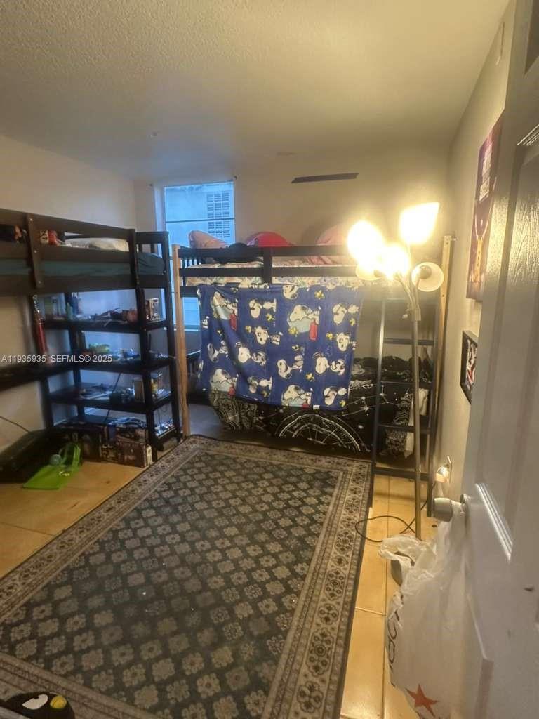 CAMBRIDGE CONDO - Residential